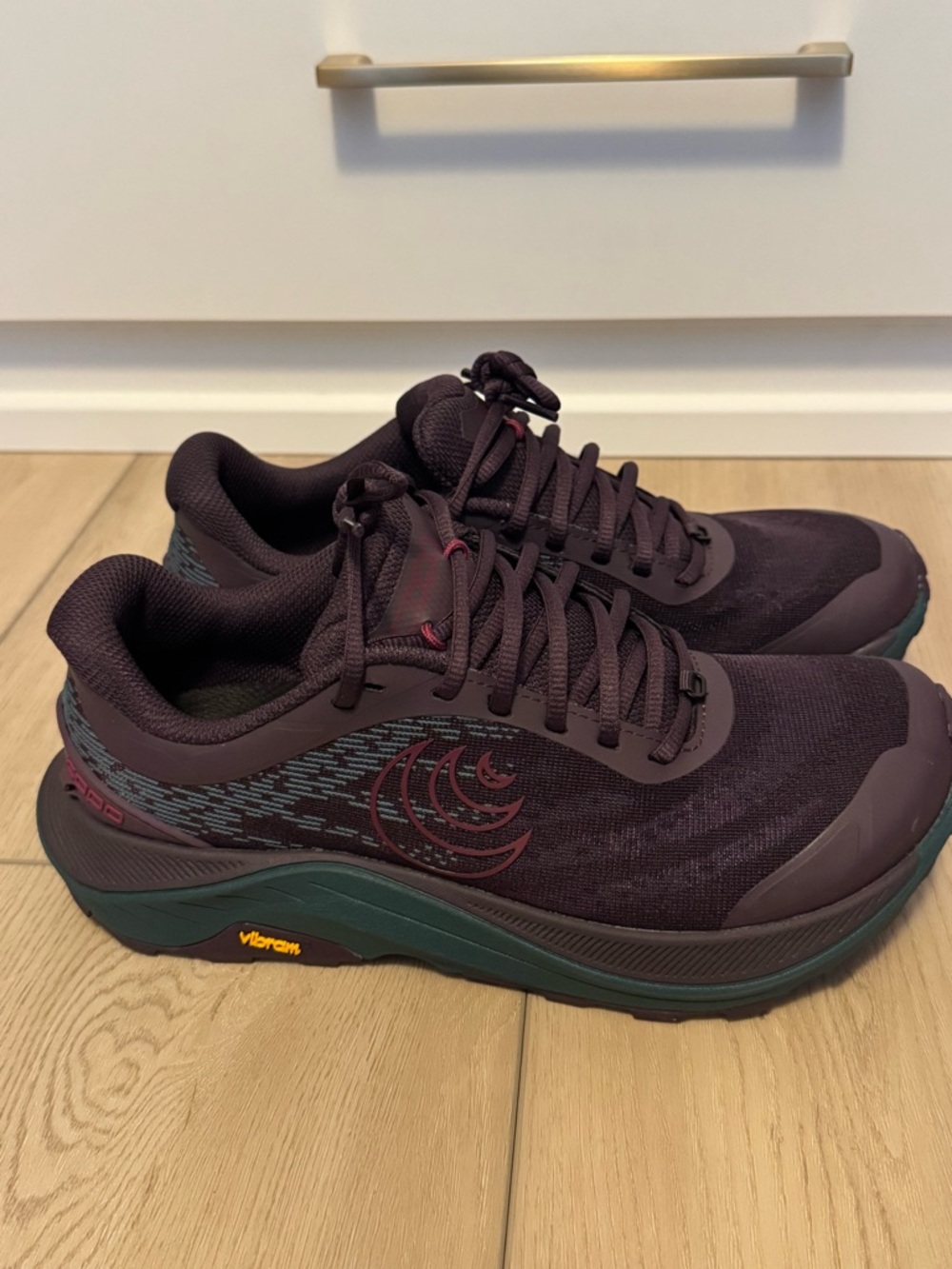 Women's Athletic Running Shoes in Deep Plum and Teal